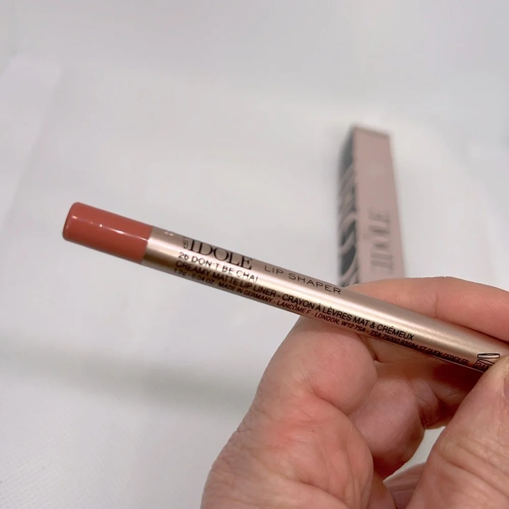 Lancôme Lip Idôle Lip Shaper 26 Don't Be Chai (warm caramel beige) Full Size New